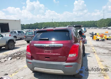 2016 Chevrolet Trax Ltz z USA, uszkodzony, nr VIN 3GNCJMSB4GL143182